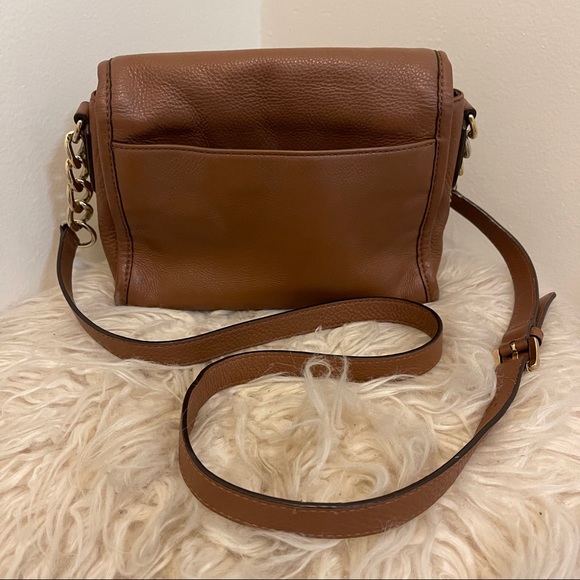 Michael Kors Margo Leather Messenger Crossbody Bag - Picture 3 of 10